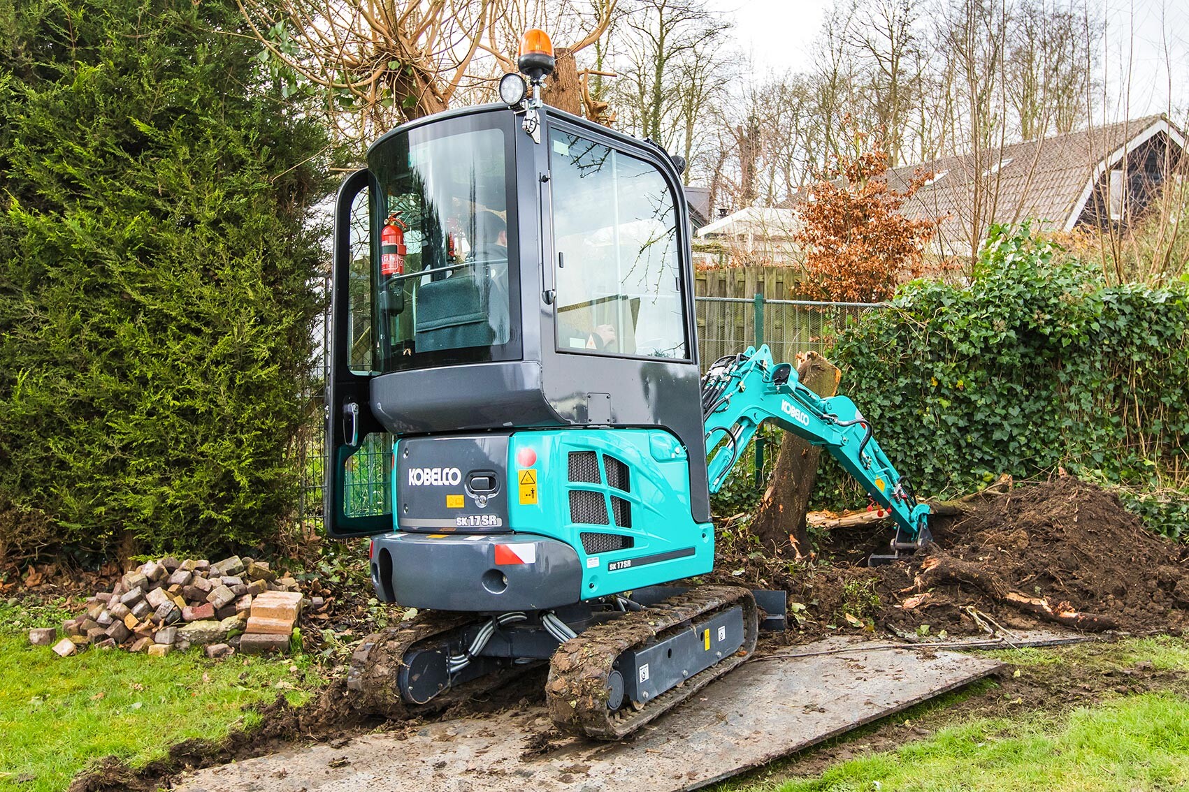 Kobelco SK17 minigraver SK17SR minigraafmachine binnendraaier minikraan compact 