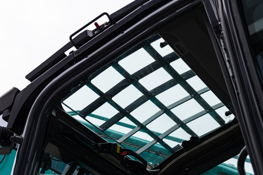 Cabinebescherming rooster SK300 Kobelco rupskraan