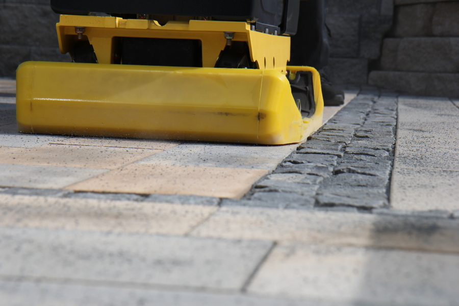 Bomag tegeltriller 
